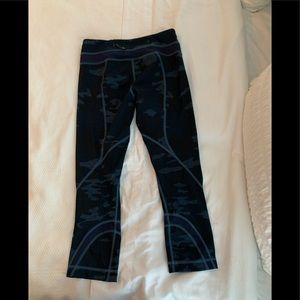 Army workout leggings